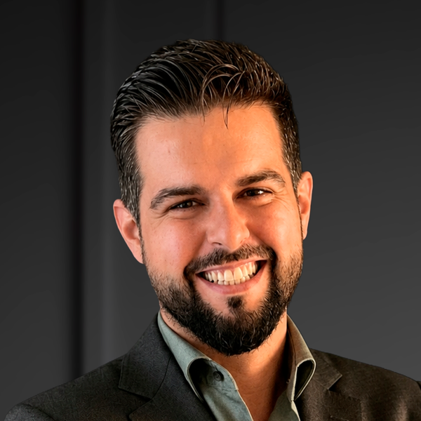 Dr. Jorge Longar